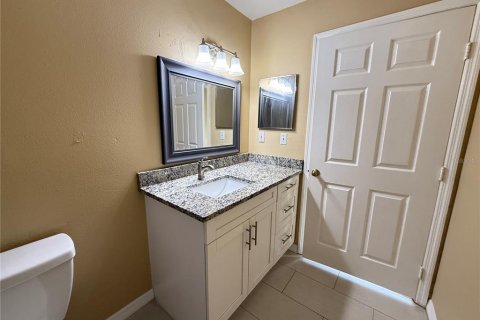 Condo in Tampa, Florida, 1 bedroom  № 2416504 - photo 9