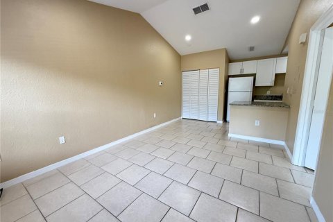 Condo in Tampa, Florida, 1 bedroom  № 2416504 - photo 3