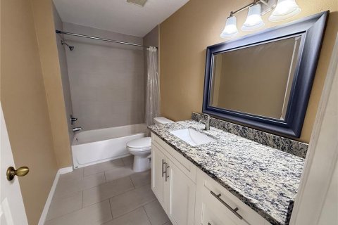 Condo in Tampa, Florida, 1 bedroom  № 2416504 - photo 8