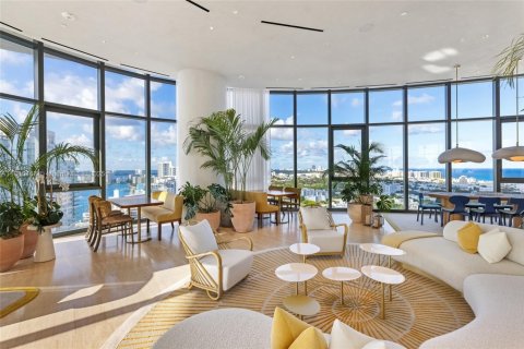 Condominio en venta en Miami Beach, Florida, 3 dormitorios, 272.2 m2 № 1964187 - foto 19