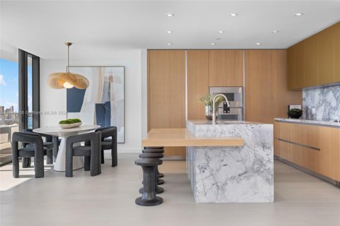 Condominio en venta en Miami Beach, Florida, 3 dormitorios, 272.2 m2 № 1964187 - foto 7