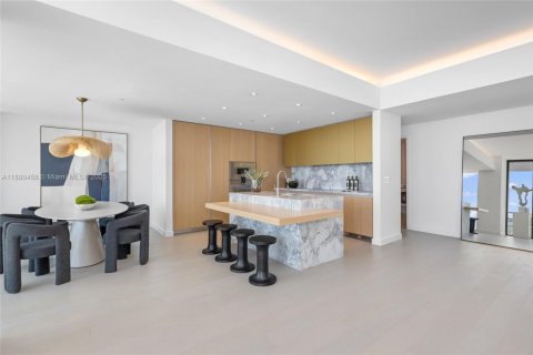 Condominio en venta en Miami Beach, Florida, 3 dormitorios, 272.2 m2 № 1964187 - foto 8