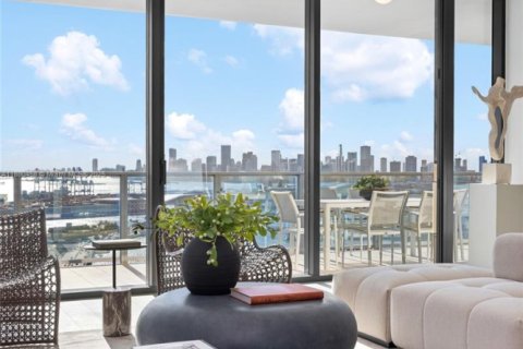 Condominio en venta en Miami Beach, Florida, 3 dormitorios, 272.2 m2 № 1964187 - foto 11
