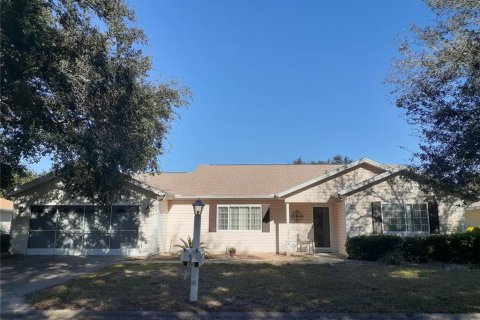 Villa ou maison à Dunnellon, Floride 2 chambres, 173.36 m2 № 2099868