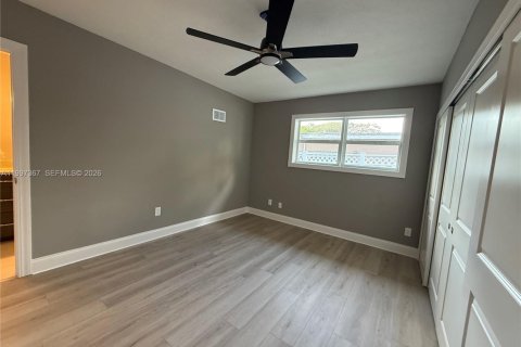 Casa en venta en Plantation, Florida, 3 dormitorios, 169.27 m2 № 2065271 - foto 3