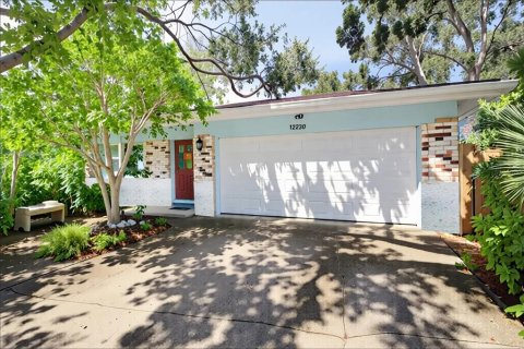 Casa en venta en Largo, Florida, 3 dormitorios, 136.75 m2 № 1899709 - foto 1