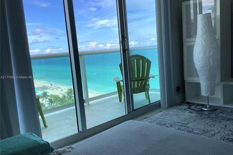 Condominio en alquiler en Hollywood, Florida, 2 dormitorios, 125.88 m2 № 1601416 - foto 16
