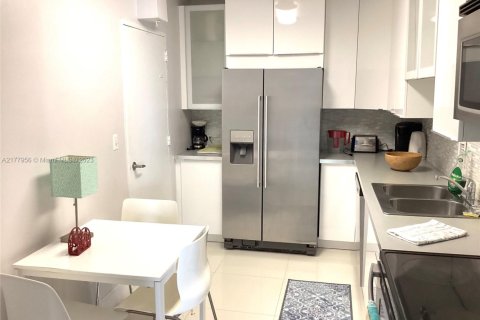 Condominio en alquiler en Hollywood, Florida, 2 dormitorios, 125.88 m2 № 1601416 - foto 26