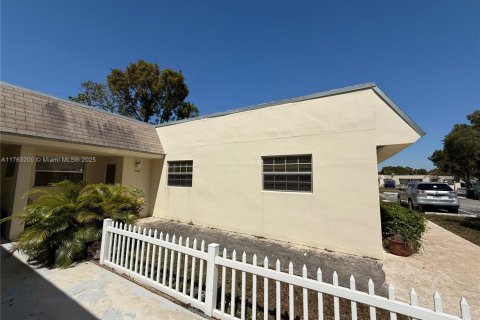 Купить кондоминиум в Майами, Флорида 1 спальня, 86.86м2, № 1958525 - фото 18