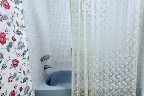 Купить кондоминиум в Майами, Флорида 1 спальня, 86.86м2, № 1958525 - фото 11