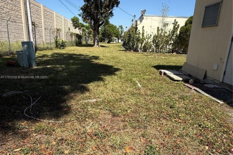 Купить кондоминиум в Майами, Флорида 1 спальня, 86.86м2, № 1958525 - фото 24