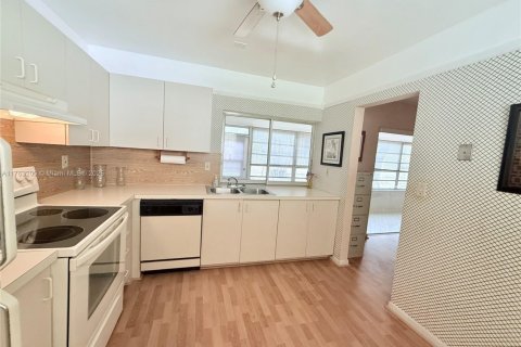 Купить кондоминиум в Майами, Флорида 1 спальня, 86.86м2, № 1958525 - фото 4