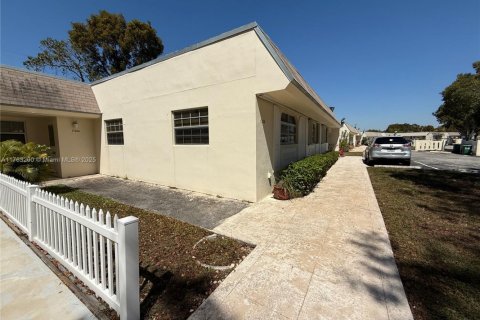 Купить кондоминиум в Майами, Флорида 1 спальня, 86.86м2, № 1958525 - фото 20