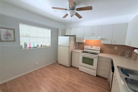 Купить кондоминиум в Майами, Флорида 1 спальня, 86.86м2, № 1958525 - фото 3