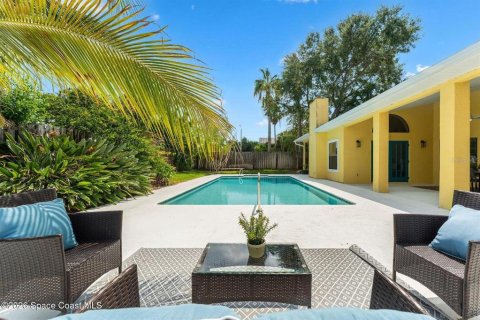 Villa ou maison à vendre à Indialantic, Floride: 4 chambres, 255.2 m2 № 2432605 - photo 2