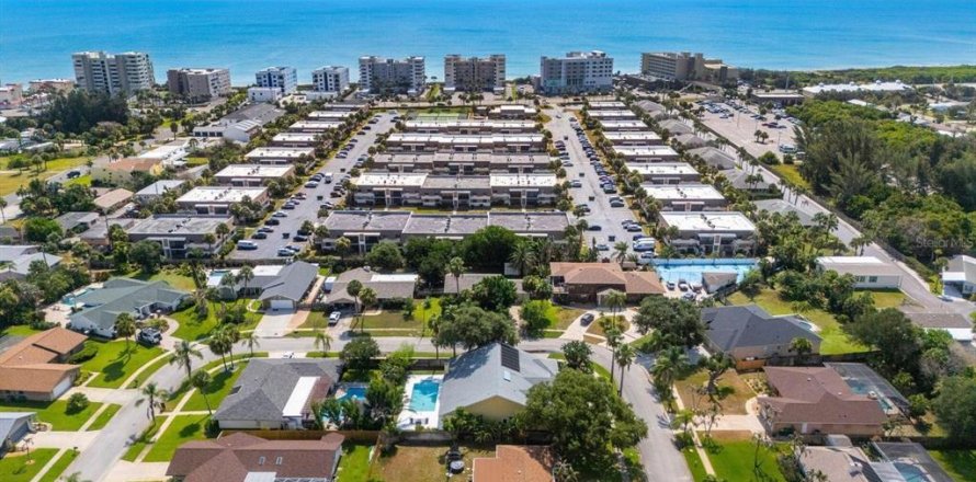 Villa ou maison à Indialantic, Floride 4 chambres, 255.2 m2 № 2432605