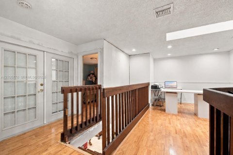 Villa ou maison à vendre à Hialeah, Floride: 4 chambres, 193.79 m2 № 2414811 - photo 20
