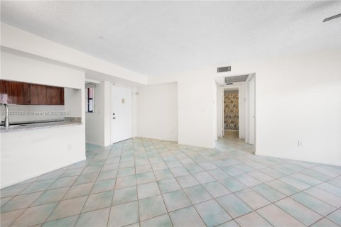 Condo in Miami, Florida, 3 bedrooms  № 1809572 - photo 7