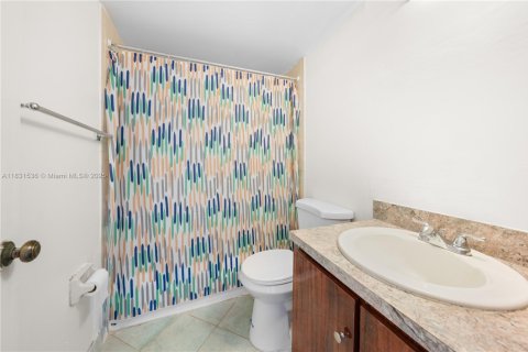 Condo in Miami, Florida, 3 bedrooms  № 1809572 - photo 23