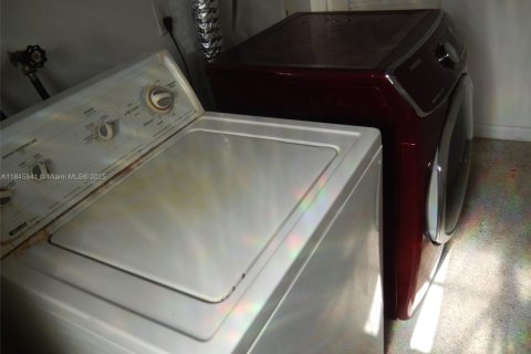 Снять в аренду виллу или дом в Помпано-Бич, Флорида 3 спальни, 109.62м2, № 1842604 - фото 14