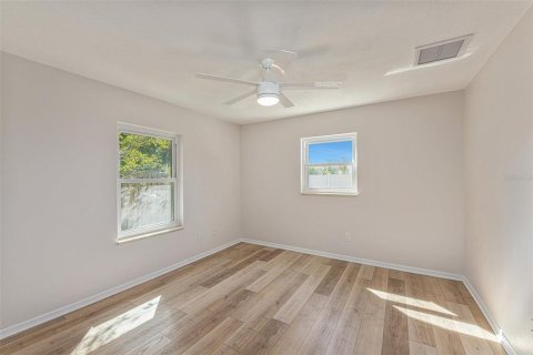 Villa ou maison à louer à Palm Harbor, Floride: 3 chambres, 156.82 m2 № 2356077 - photo 17