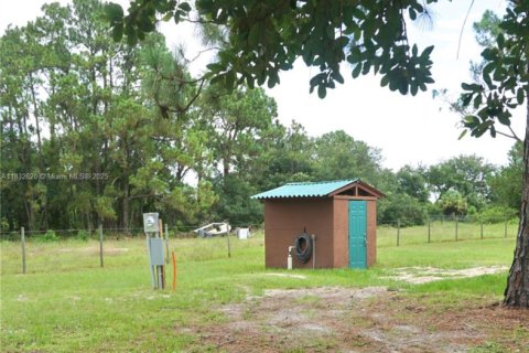 House in Clewiston, Florida 3 bedrooms, 92.9 sq.m. № 1811494 - photo 14