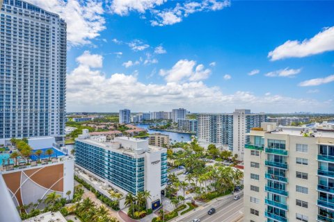 Copropriété à louer à Hollywood, Floride: 1 chambre, 78.97 m2 № 1933864 - photo 23