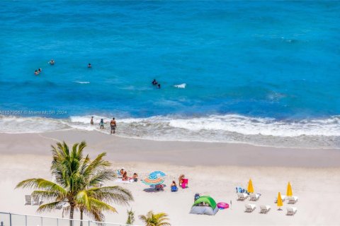 Copropriété à louer à Hollywood, Floride: 1 chambre, 78.97 m2 № 1933864 - photo 24