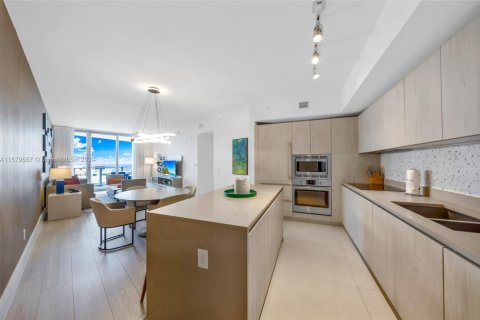 Copropriété à louer à Hollywood, Floride: 1 chambre, 78.97 m2 № 1933864 - photo 1