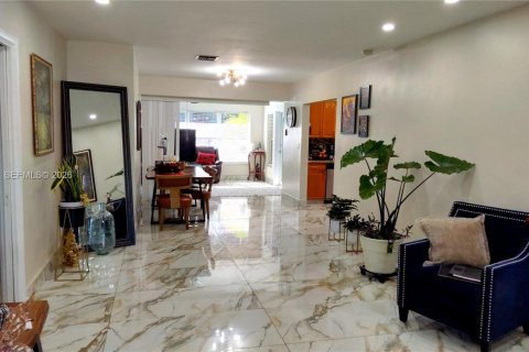 Villa ou maison à vendre à Hollywood, Floride: 3 chambres, 156.17 m2 № 2004757 - photo 7