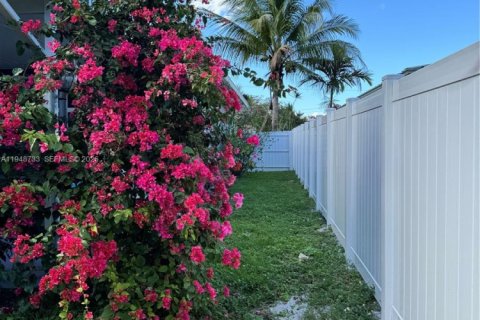 Casa en venta en Hollywood, Florida, 3 dormitorios, 156.17 m2 № 2004757 - foto 26