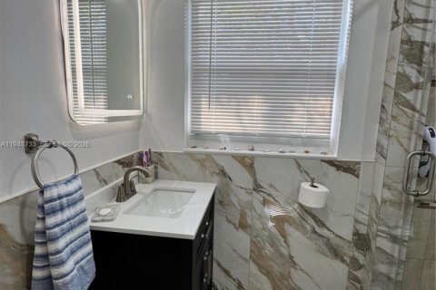 Casa en venta en Hollywood, Florida, 3 dormitorios, 156.17 m2 № 2004757 - foto 21