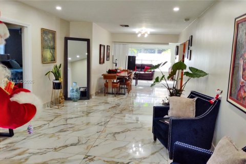 Villa ou maison à vendre à Hollywood, Floride: 3 chambres, 156.17 m2 № 2004757 - photo 6