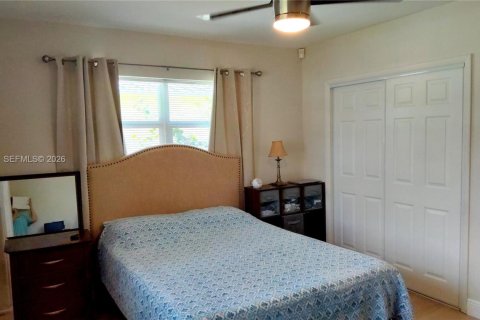 Villa ou maison à vendre à Hollywood, Floride: 3 chambres, 156.17 m2 № 2004757 - photo 15