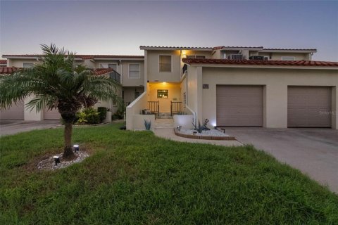Touwnhouse à vendre à Dunedin, Floride: 3 chambres, 144.74 m2 № 2419656 - photo 2