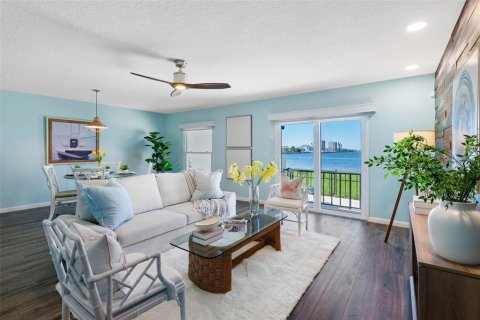 Touwnhouse à vendre à Dunedin, Floride: 3 chambres, 144.74 m2 № 2419656 - photo 5