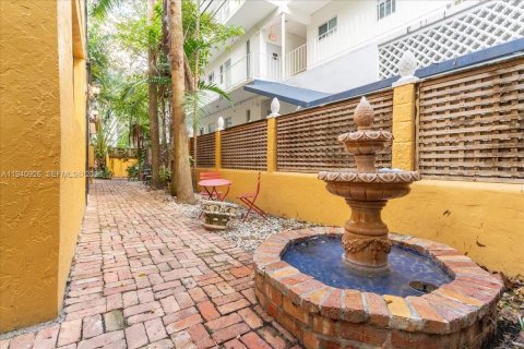 Propiedad comercial en venta en Miami Beach, Florida, 551.75 m2 № 2000421 - foto 24