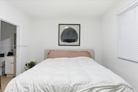 Propiedad comercial en venta en Miami Beach, Florida, 551.75 m2 № 2000421 - foto 9