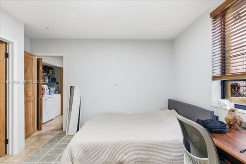 Propiedad comercial en venta en Miami Beach, Florida, 551.75 m2 № 2000421 - foto 20