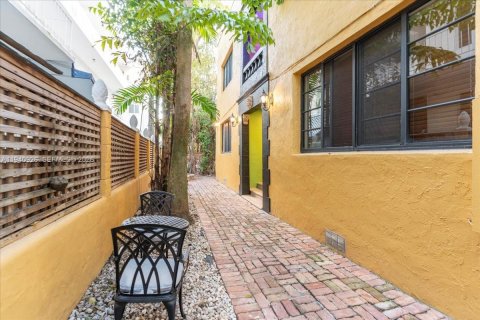 Propiedad comercial en venta en Miami Beach, Florida, 551.75 m2 № 2000421 - foto 26