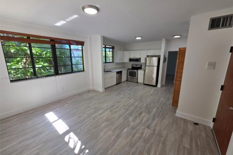 Propiedad comercial en venta en Miami Beach, Florida, 551.75 m2 № 2000421 - foto 17