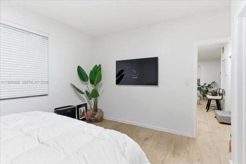 Propiedad comercial en venta en Miami Beach, Florida, 551.75 m2 № 2000421 - foto 11