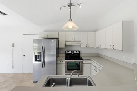 Villa ou maison à vendre à Hernando, Floride: 2 chambres, 111.2 m2 № 2098028 - photo 10