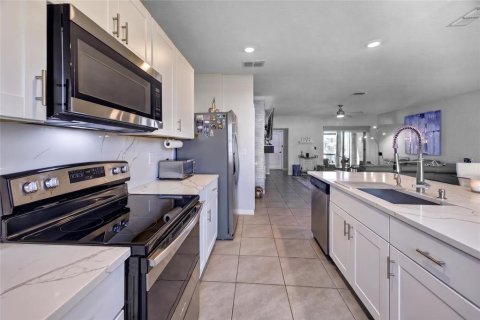 Adosado en alquiler en Kissimmee, Florida, 3 dormitorios, 150.87 m2 № 2116100 - foto 8