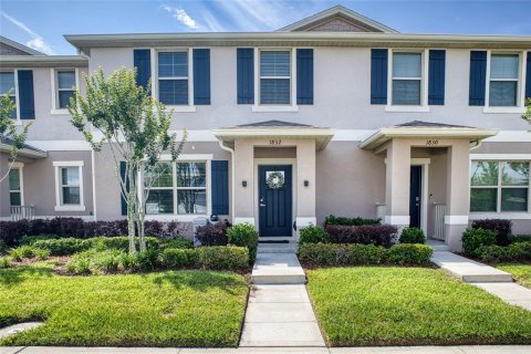 Adosado en Kissimmee, Florida 3 dormitorios, 150.87 m2 № 2116100