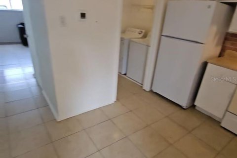 Condo in Orlando, Florida, 1 bedroom  № 1760598 - photo 12