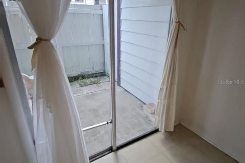 Condo in Orlando, Florida, 1 bedroom  № 1760598 - photo 8