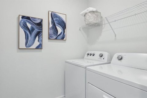 Casa en venta en Zephyrhills, Florida, 4 dormitorios, 214.14 m2 № 1885404 - foto 26