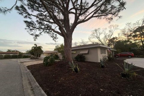 House in Sarasota, Florida 5 bedrooms, 140.47 sq.m. № 2214688 - photo 6