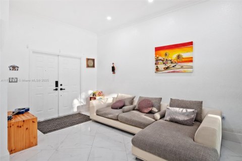 Townhouse in Pembroke Pines, Florida 4 bedrooms, 134.89 sq.m. № 1692106 - photo 3